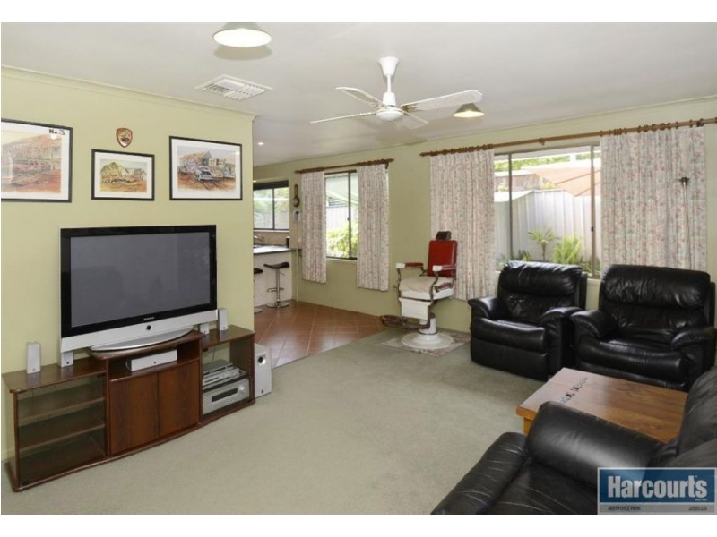11 Tyson Avenue, Trott Park SA 5158