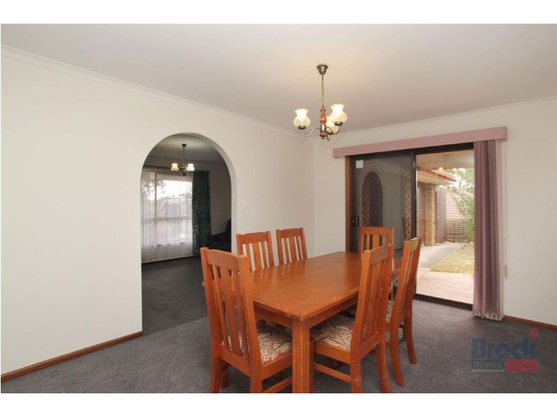 6 Alicia Street, Aberfoyle Park SA 5159