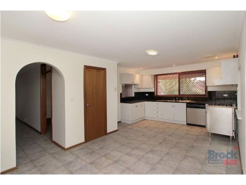 6 Alicia Street, Aberfoyle Park SA 5159