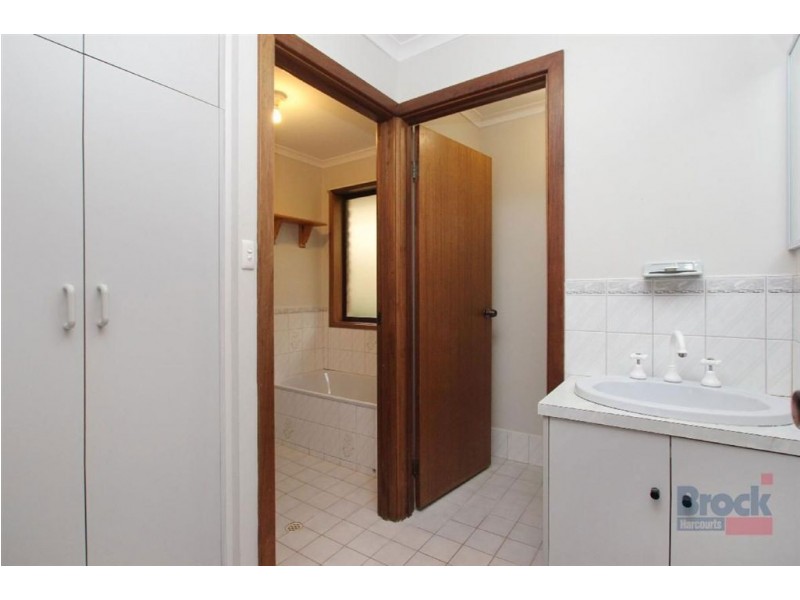 6 Alicia Street, Aberfoyle Park SA 5159