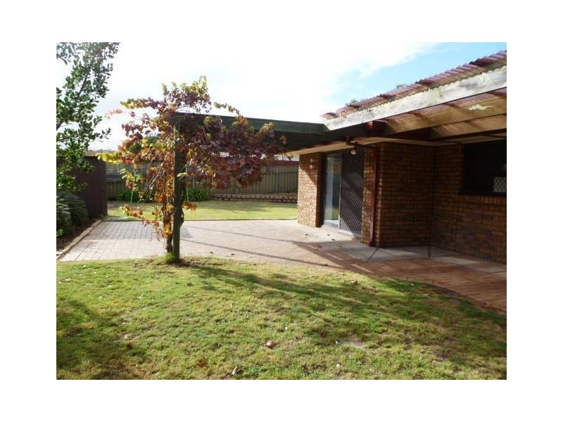 6 Alicia Street, Aberfoyle Park SA 5159