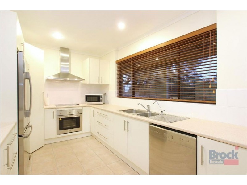 69 Oakridge Road, Aberfoyle Park SA 5159