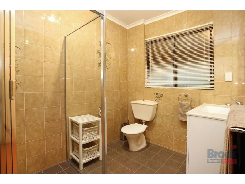 69 Oakridge Road, Aberfoyle Park SA 5159