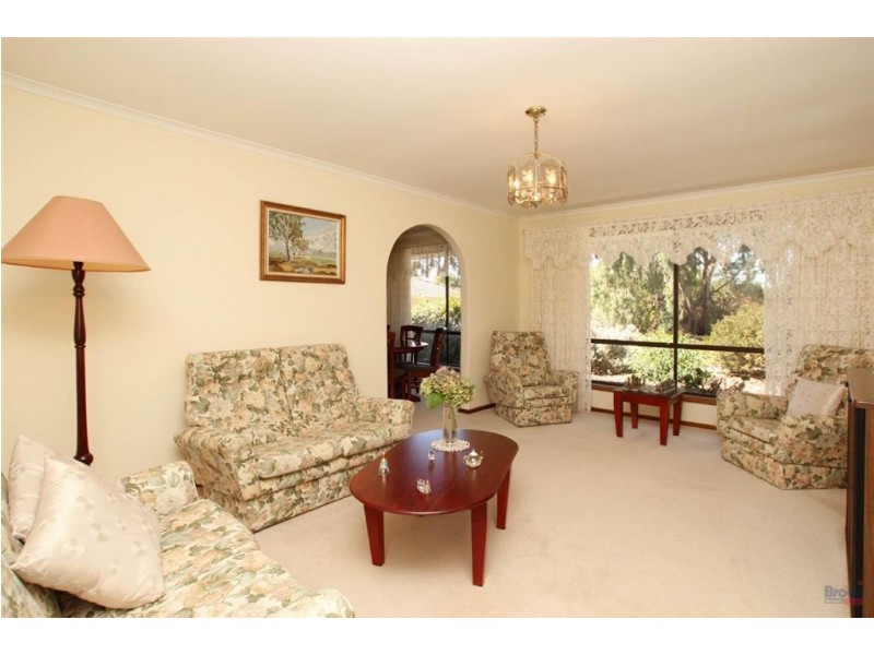 2 Arbell Crescent, Flagstaff Hill SA 5159