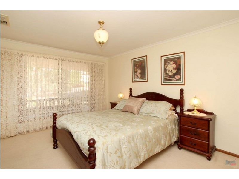 2 Arbell Crescent, Flagstaff Hill SA 5159