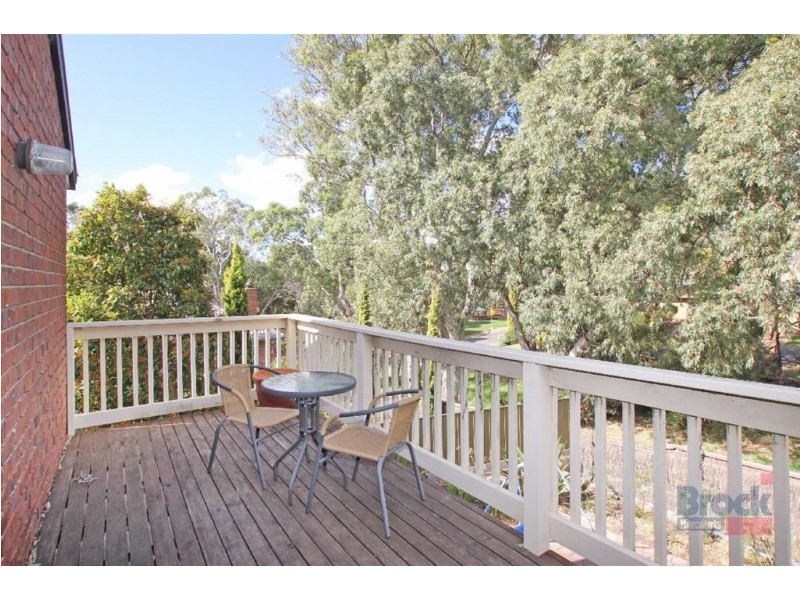 27 Crossdale Drive, Aberfoyle Park SA 5159