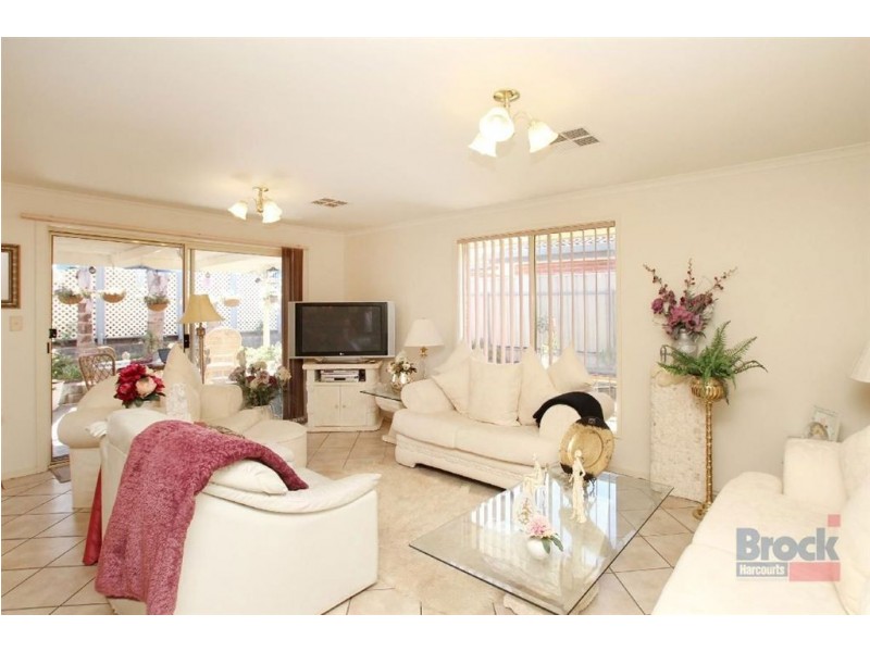 44 Brooks Circuit, Woodcroft SA 5162