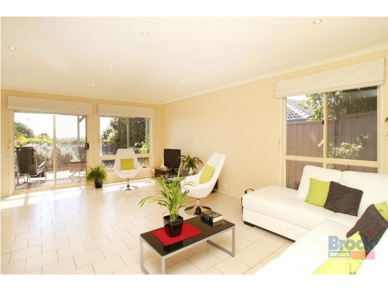 7 Corbyn Court, Moana SA 5169