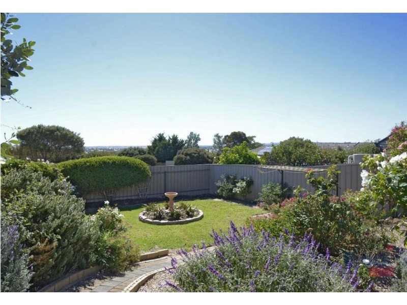 7 Corbyn Court, Moana SA 5169