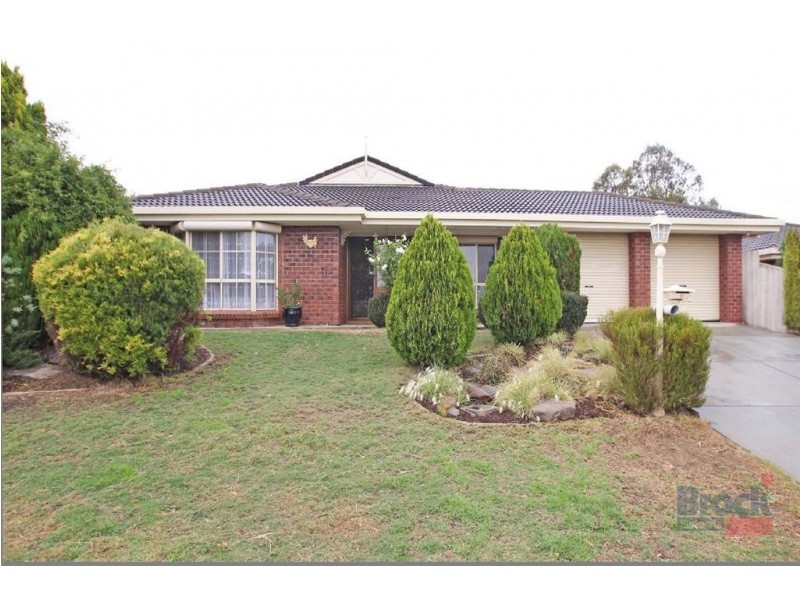 6 Lennon Drive, Woodcroft SA 5162
