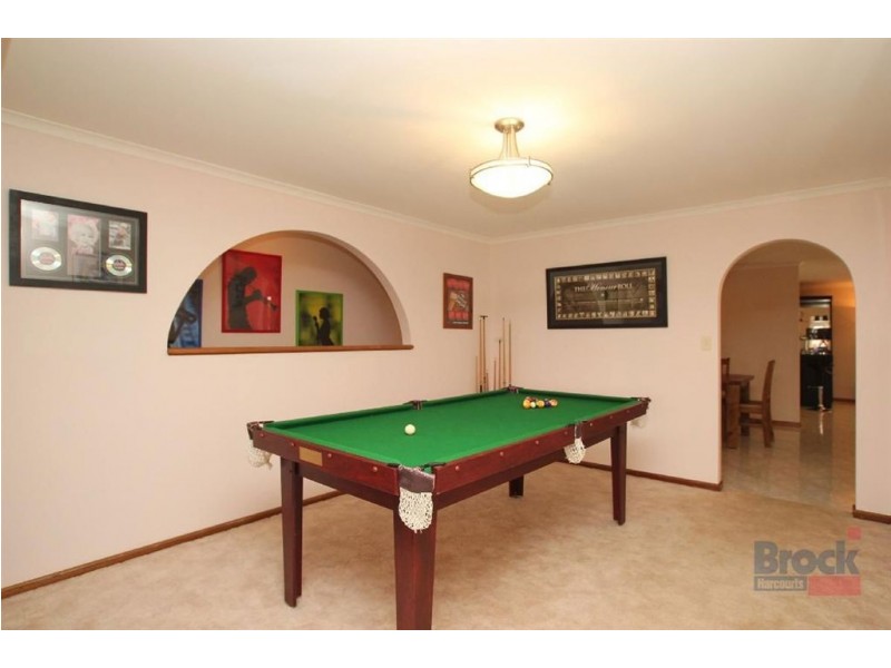 6 Lennon Drive, Woodcroft SA 5162