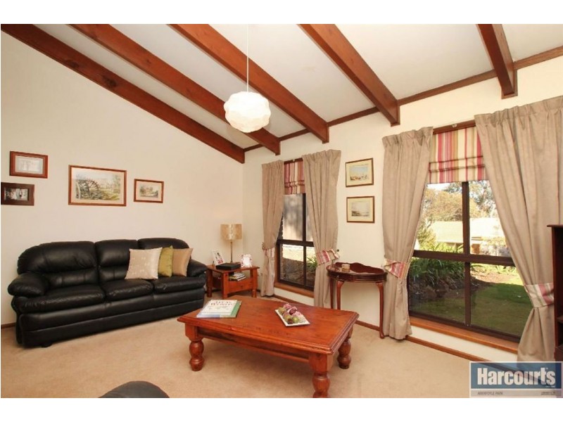 47 Woodlea Drive, Aberfoyle Park SA 5159