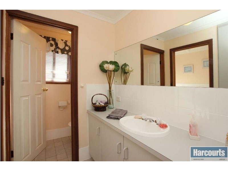 47 Woodlea Drive, Aberfoyle Park SA 5159