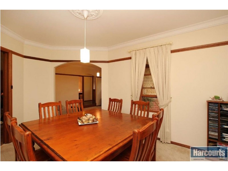 5 Horseshoe Drive, Woodcroft SA 5162