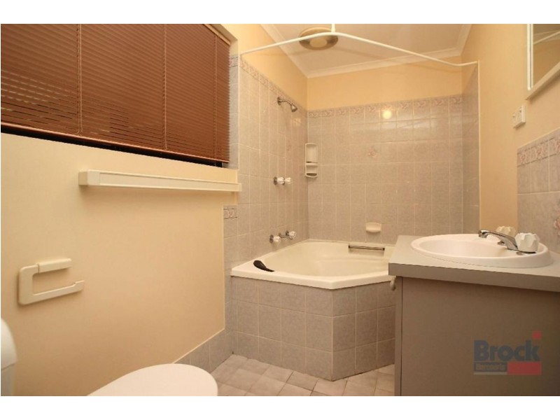 25 Parkes Avenue, Woodcroft SA 5162