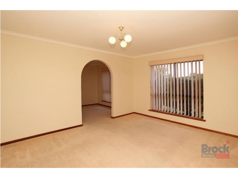 25 Parkes Avenue, Woodcroft SA 5162