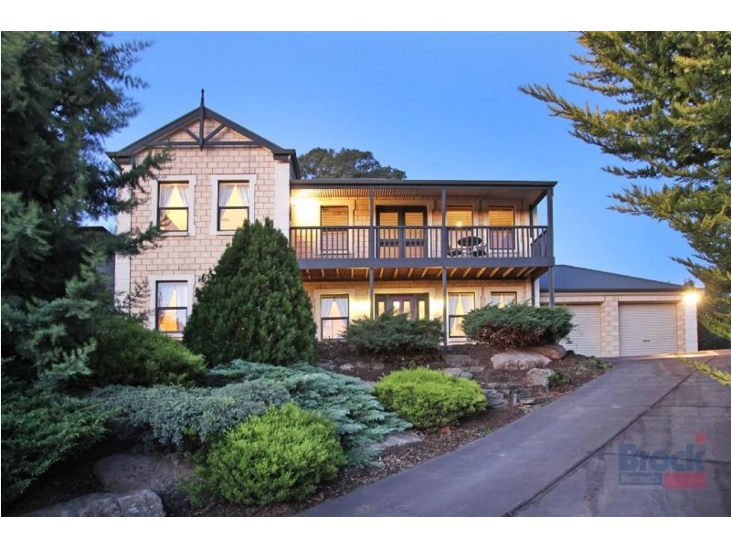 4 The Oaks Parade, Aberfoyle Park SA 5159