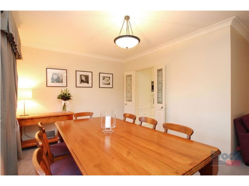 4 The Oaks Parade, Aberfoyle Park SA 5159