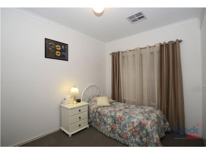 27 Pinnacle Crescent, Flagstaff Hill SA 5159