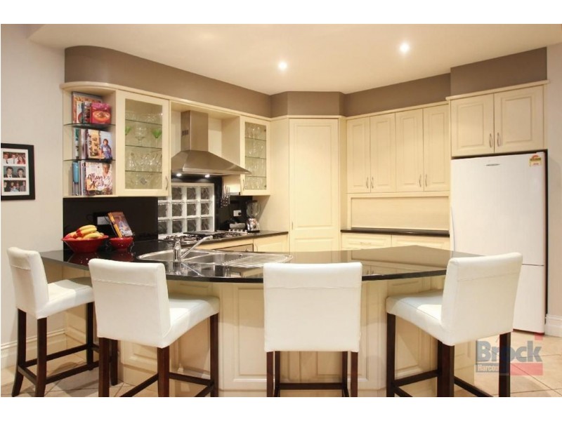 218 Coromandel Parade, Coromandel Valley SA 5051