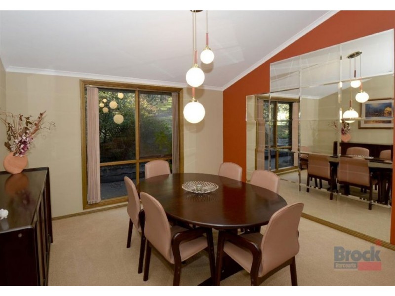 22 Crossing Road, Aberfoyle Park SA 5159