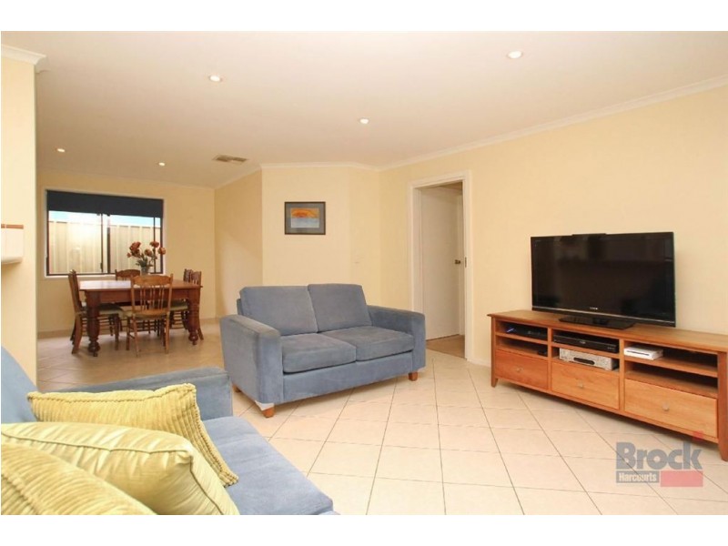 9 Sandler Grove, Aberfoyle Park SA 5159