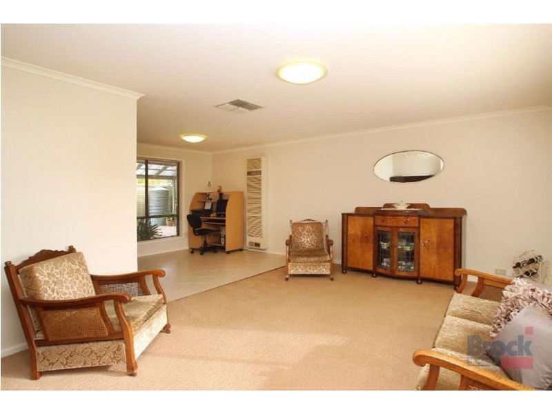 9 Sandler Grove, Aberfoyle Park SA 5159