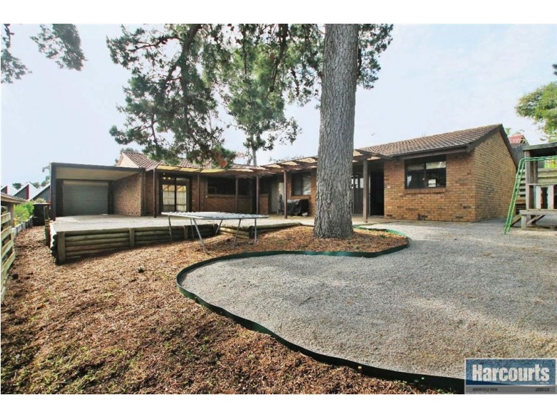 22 Tania Drive, Aberfoyle Park SA 5159