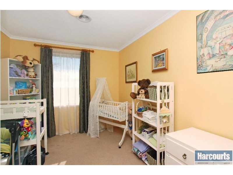 48 Warsaw Crescent, Hackham West SA 5163