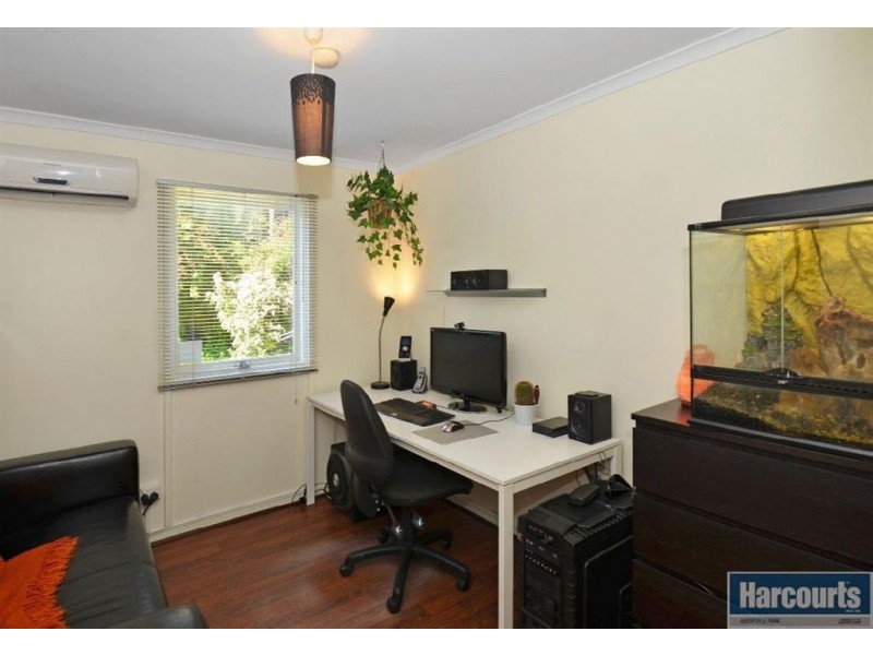 4 Veronica Street, Aberfoyle Park SA 5159