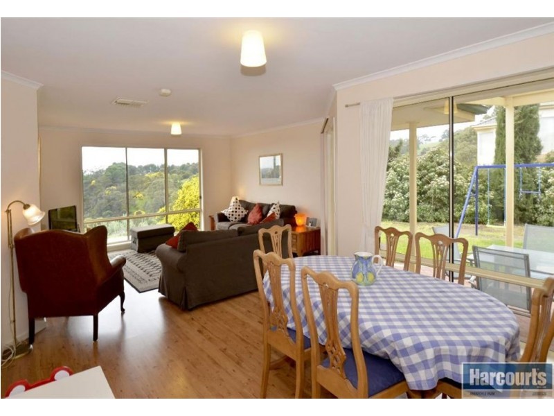 19 Gleneagles Road, Aberfoyle Park SA 5159