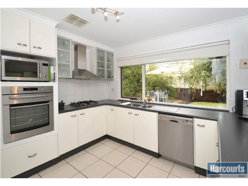 12 Heatherwood Drive, Aberfoyle Park SA 5159