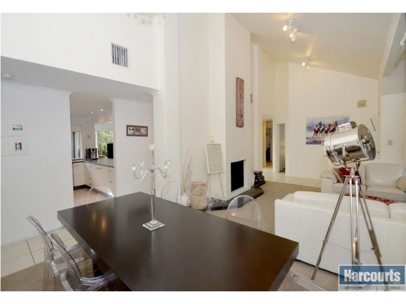 12 Heatherwood Drive, Aberfoyle Park SA 5159