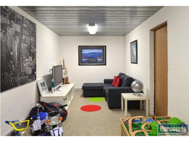 12 Heatherwood Drive, Aberfoyle Park SA 5159