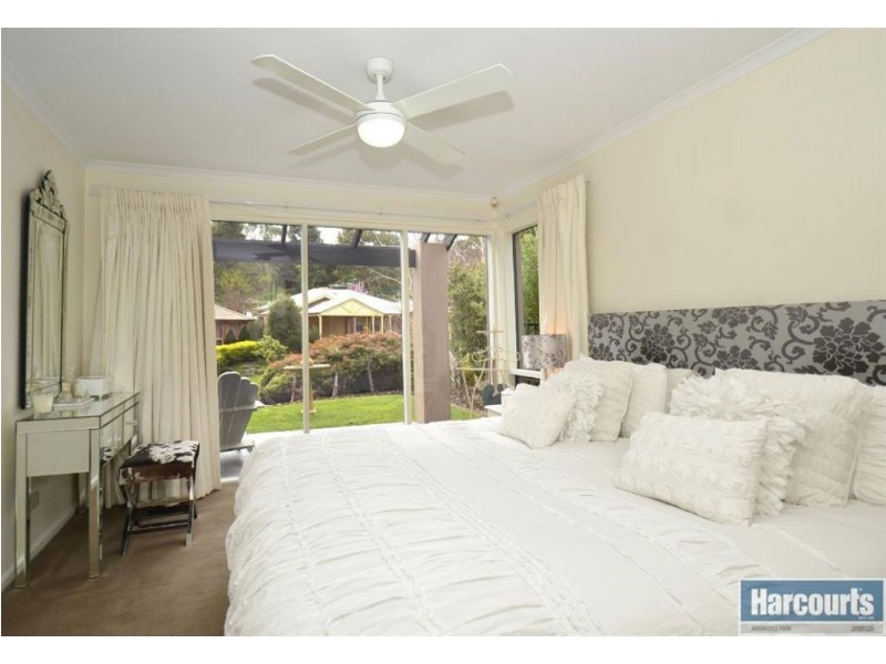 12 Heatherwood Drive, Aberfoyle Park SA 5159