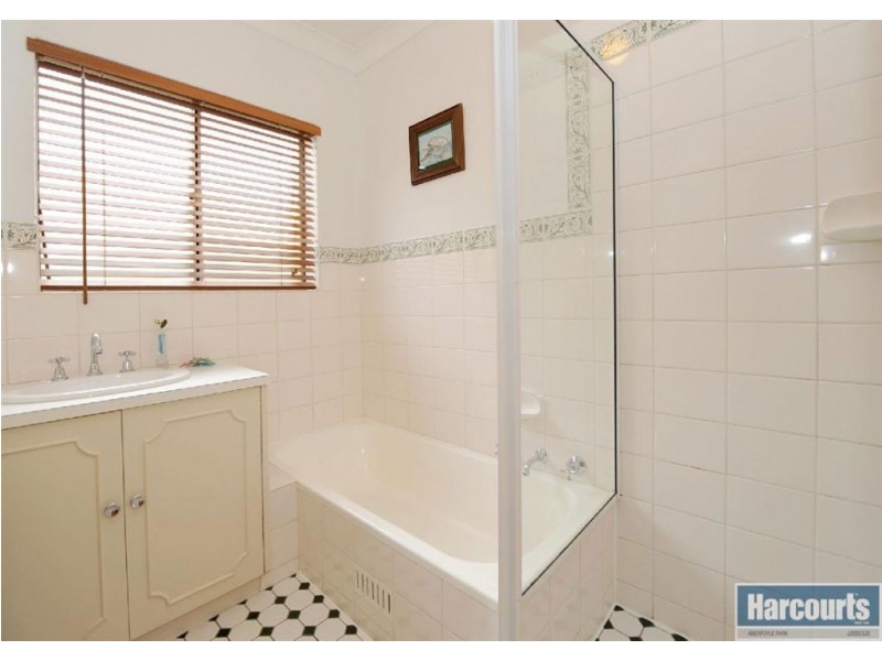 52 Fairlie Drive, Flagstaff Hill SA 5159