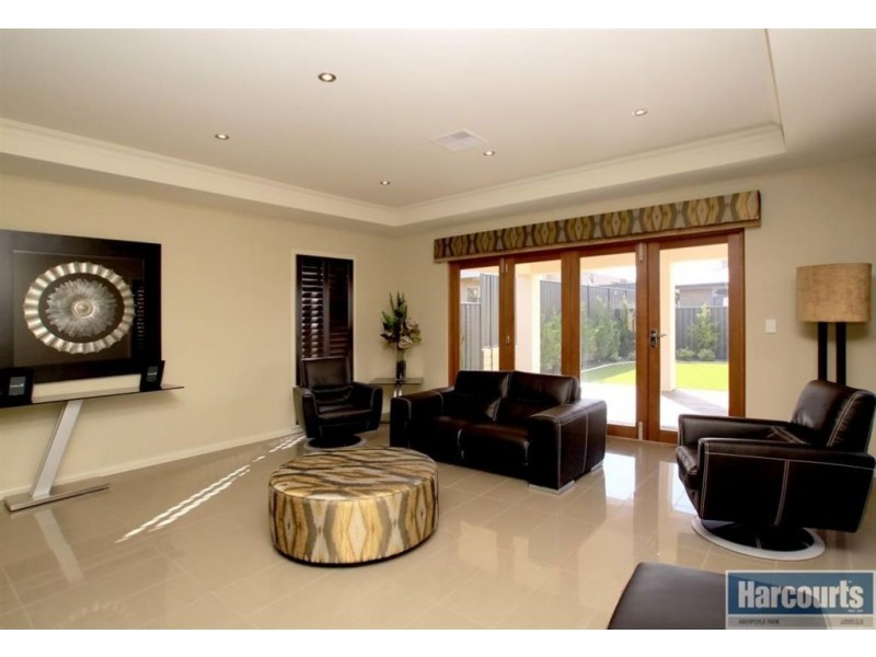 91 Highfield Drive, Craigburn Farm SA 5051