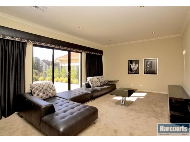 91 Highfield Drive, Craigburn Farm SA 5051