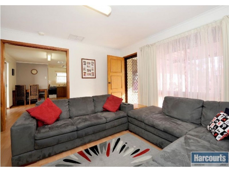 63 Southbound Avenue, Aberfoyle Park SA 5159