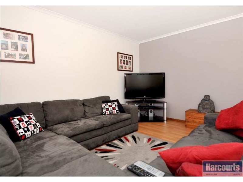 63 Southbound Avenue, Aberfoyle Park SA 5159