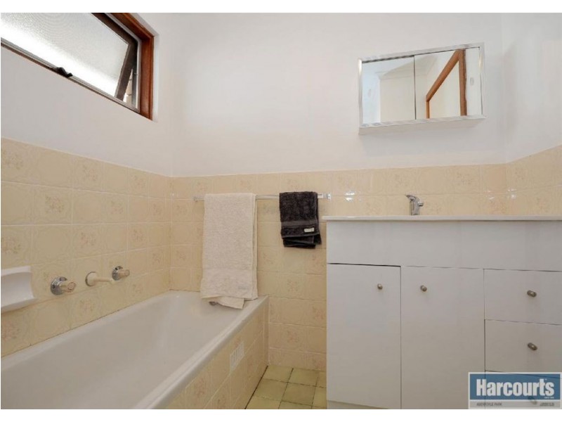 63 Southbound Avenue, Aberfoyle Park SA 5159