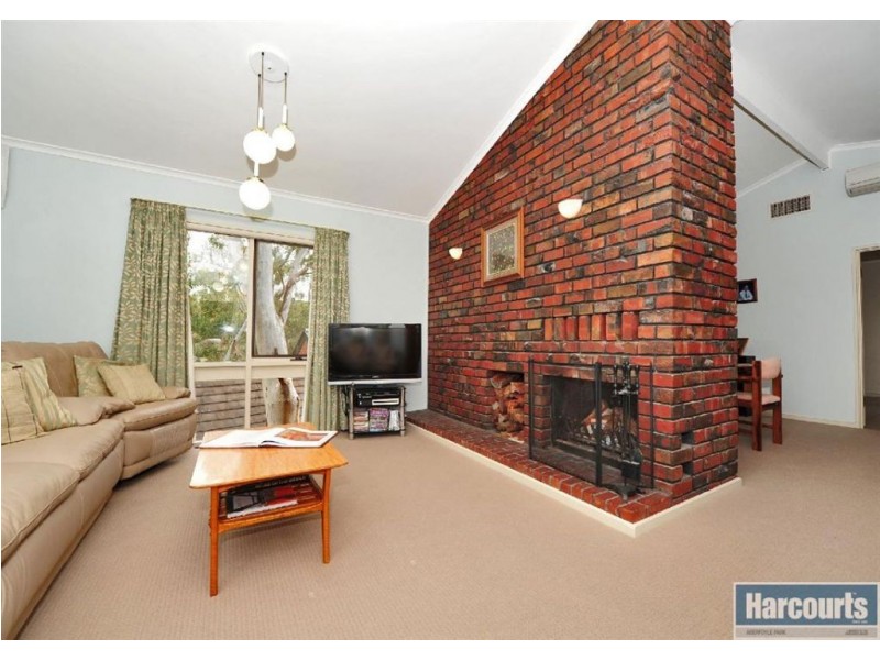 19 Renwick Street, Flagstaff Hill SA 5159