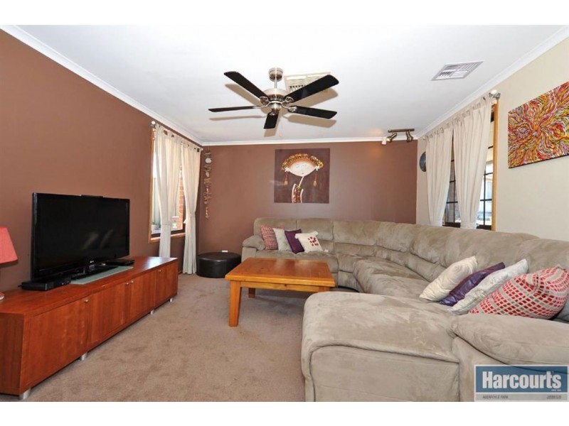 4 Hazelwood Court, Morphett Vale SA 5162