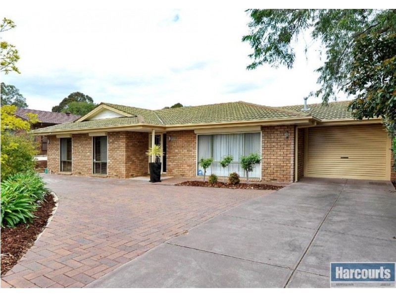 50 Oakridge Road, Aberfoyle Park SA 5159