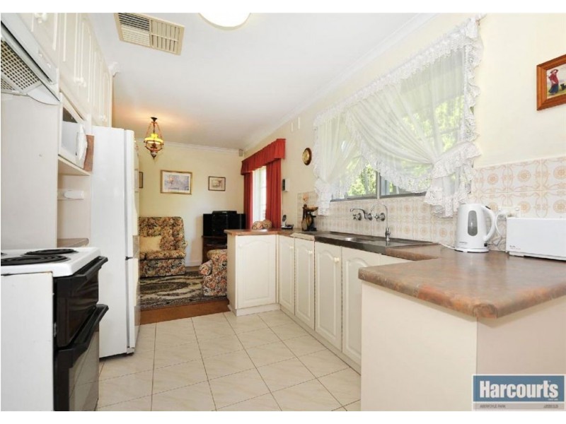 62 Glenloth Drive, Happy Valley SA 5159