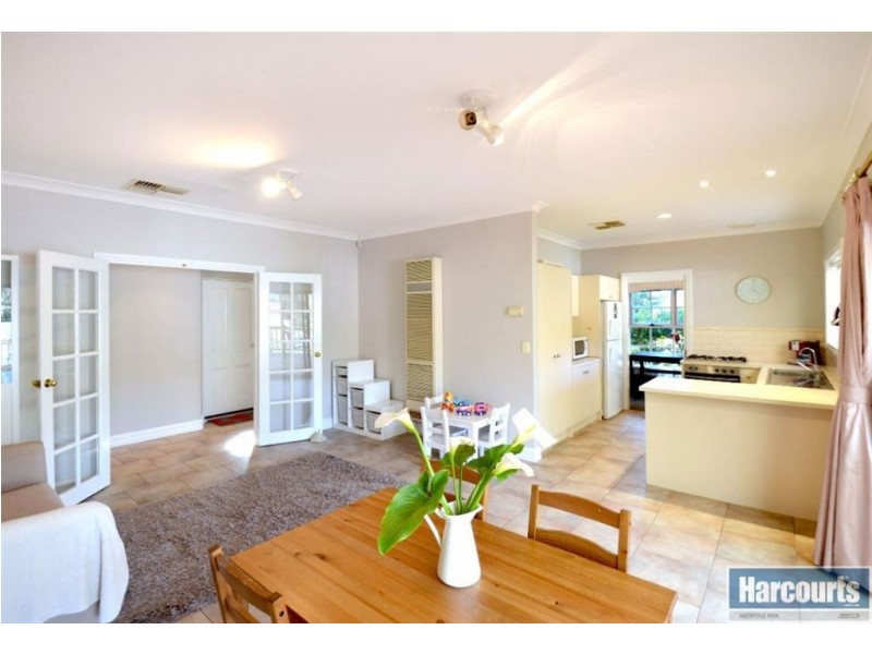 37 Dunalbyn Drive, Aberfoyle Park SA 5159