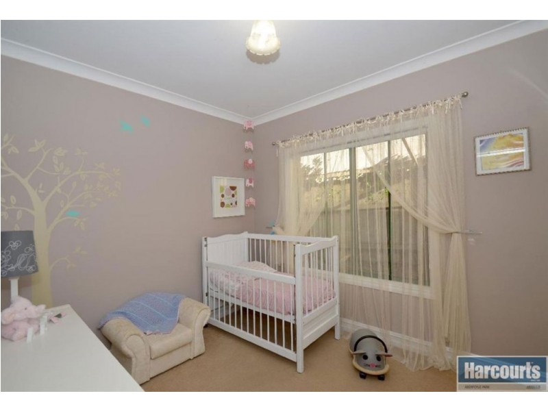 37 Dunalbyn Drive, Aberfoyle Park SA 5159