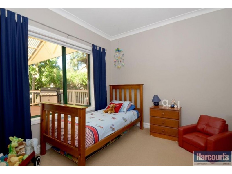 37 Dunalbyn Drive, Aberfoyle Park SA 5159
