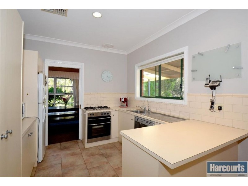 37 Dunalbyn Drive, Aberfoyle Park SA 5159