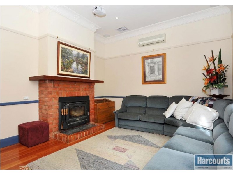 7 Light Road, Coromandel Valley SA 5051